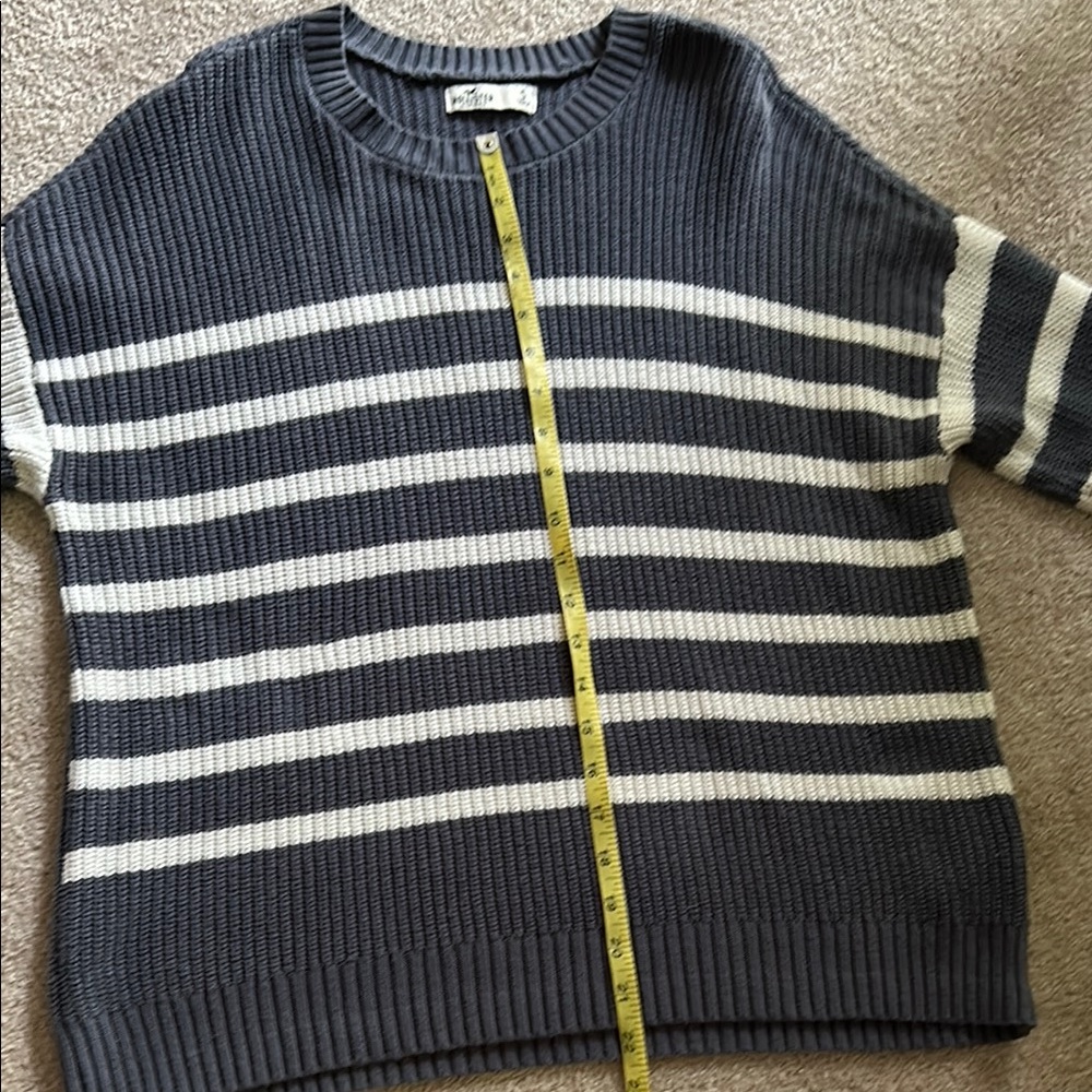 Hollister Women’s Striped Sweater - Gray and White - Size Small - Picture 6 of 7